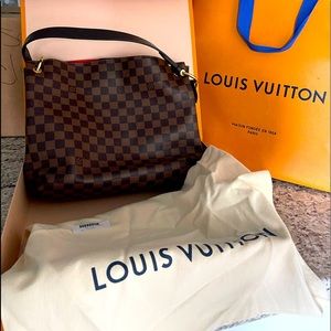 Louis Vouis Purse! Excellent Condition